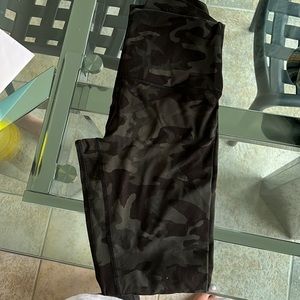 Lulu lemon leggings camo